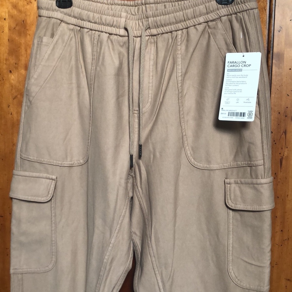 Athleta Farallon Cargo crop joggers